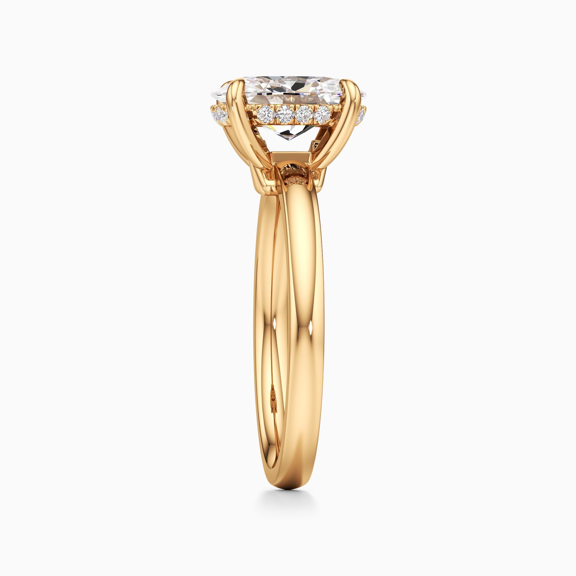 r&ecirc;ve Cara Lab Grown Diamond Oval Engagement Ring - Side view – Image 4 of 4
