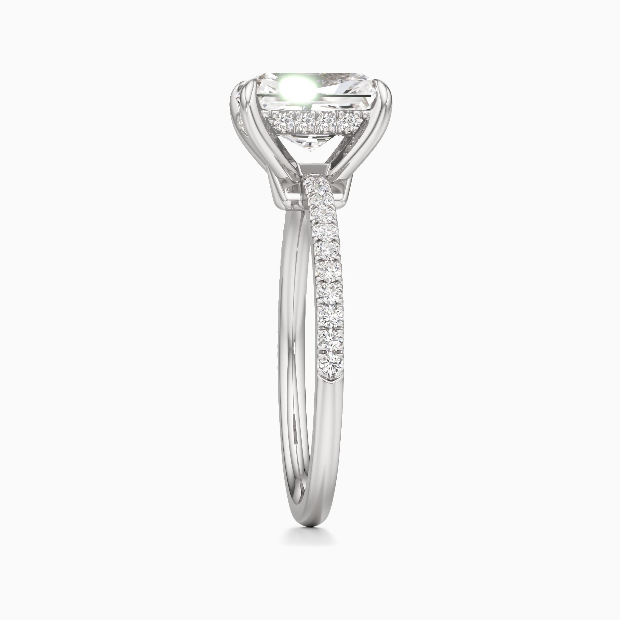 r&ecirc;ve Nola Lab Grown Diamond Radiant-Cut Engagement Ring - Side view – Image 4 of 4